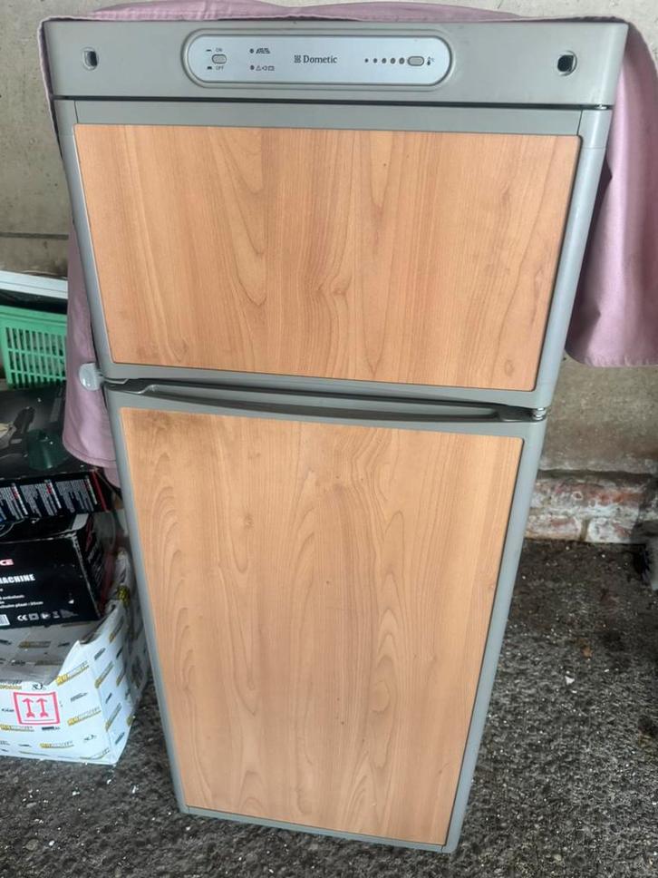 IJskast camper, Caravans en Kamperen, Mobilhome-accessoires, Zo goed als nieuw, Ophalen