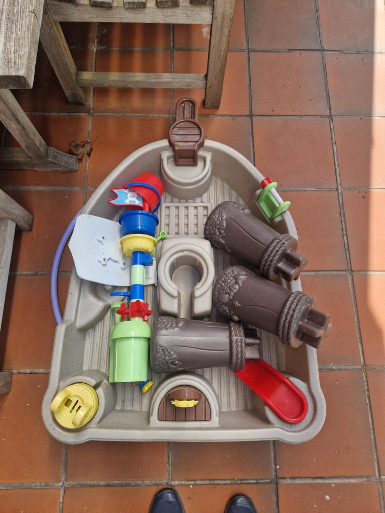 Bac à sable pour bateau pirate, Enfants & Bébés, Jouets | Extérieur | Bacs à sable, Enlèvement, Utilisé