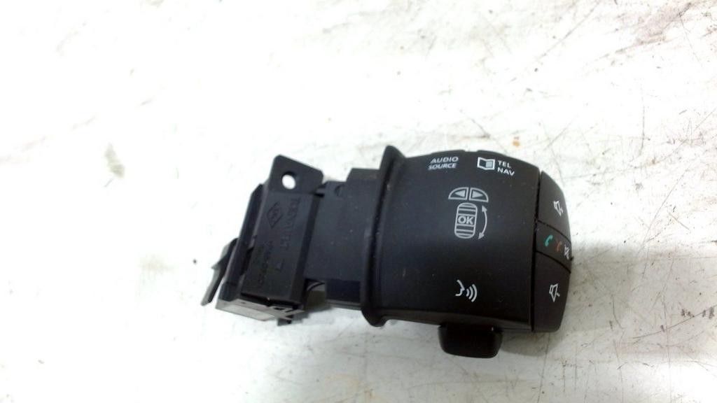 Radio bediening Renault Mégane, Autos : Divers, Autoradios, Enlèvement ou Envoi