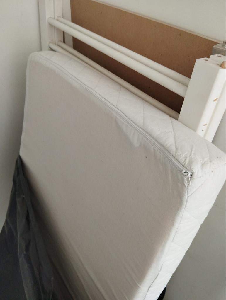 Lit bébé, Utilisé, Autres dimensions, 80 cm, Matelas