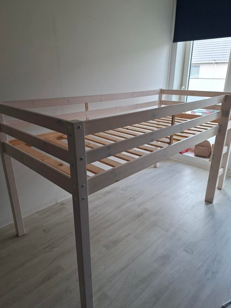 Kinderbed, hoogslaper met ladder(tje), Ophalen