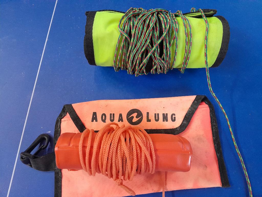 Parachutes (plongée), Sports nautiques & Bateaux, Plongée, Enlèvement, Utilisé, Gilet de stabilisation