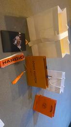 Lot de sacs et articles de défilé, Enlèvement, Comme neuf