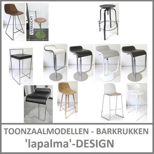 OPRUIMING TOONZAAL, Huis en Inrichting, Barkrukken, Zo goed als nieuw, Hout, Kunststof, Leer, Metaal, In hoogte verstelbaar, Met voetsteun