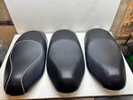 Zadels Sym Fiddle 2 2012-heden, Fietsen en Brommers, Brommeronderdelen | Scooters, Ophalen of Verzenden, Zo goed als nieuw, Zadel