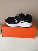 Nike damessneakers in nieuwstaat p38 1/2, Sport en Fitness, Ophalen of Verzenden, Nieuw