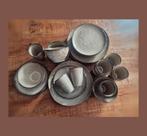 Serviesset. Merk Cosy & Trendy. Ardewerk. Kleur taupe, Huis en Inrichting, Keuken | Servies, Ophalen, Overige stijlen