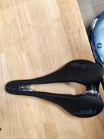 Selle Sella Italia SLR Superflow en carbone, Enlèvement ou Envoi, Selle