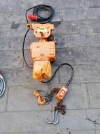 Palan électrique à chaîne 125 kg - 380V, Bricolage & Construction, Treuils et Palans, Enlèvement, Utilisé, Électrique