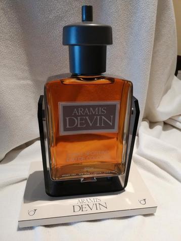 Het land van Aramis, Devin.  beschikbaar voor biedingen