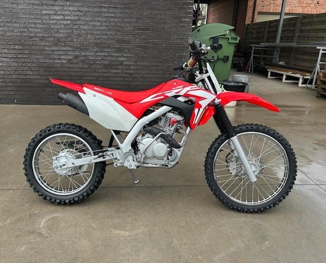 Honda CRF 125, Motoren, Motoren | Honda, Particulier, Crossmotor, 11 kW of minder, 1 cilinder, Ophalen