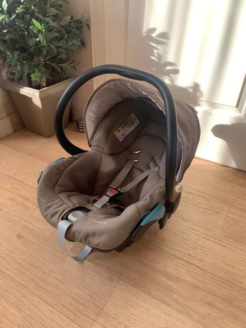 Draagzak - Bébé Confort, Kinderen en Baby's, Autostoeltjes, Zo goed als nieuw, Overige merken, 0 t/m 13 kg, Autogordel, Zijbescherming