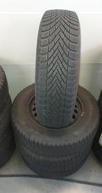 Winterbanden + ijzeren velgen - Pirelli, Ophalen, Zo goed als nieuw