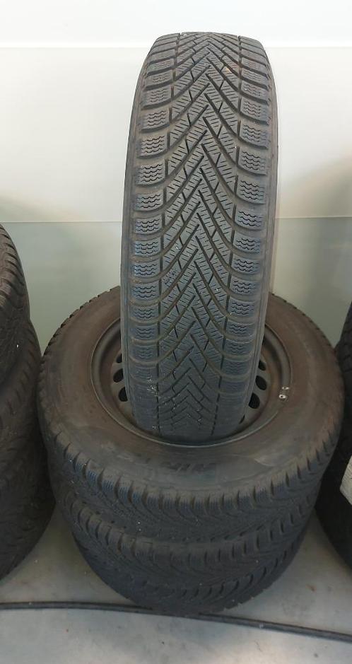 Winterbanden + ijzeren velgen - Pirelli, Auto diversen, Autosport-onderdelen, Zo goed als nieuw, Ophalen