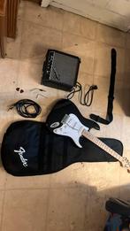 Elektrische gitaar met amplifier en kabels, draagtas, etc, Muziek en Instrumenten, Snaarinstrumenten | Gitaren | Elektrisch, Fender