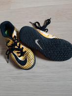 Voetbalschoenen merk Nike maat 29, Gebruikt, Ophalen of Verzenden