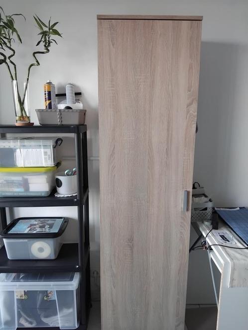 Hoge kast met één deur beige, Antiek en Kunst, Antiek | Meubels | Kasten, Ophalen