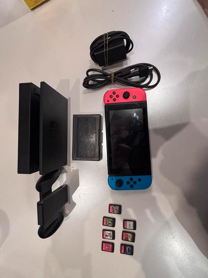 Nintendo switch, Games en Spelcomputers, Spelcomputers | Nintendo Switch, Zo goed als nieuw, Ophalen