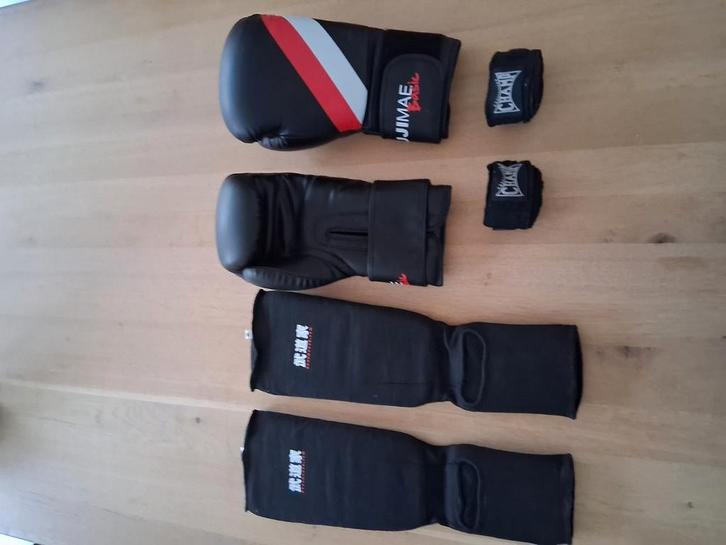 Boksen, Sport en Fitness, Boksen, Zo goed als nieuw, Bokshandschoenen, Ophalen of Verzenden