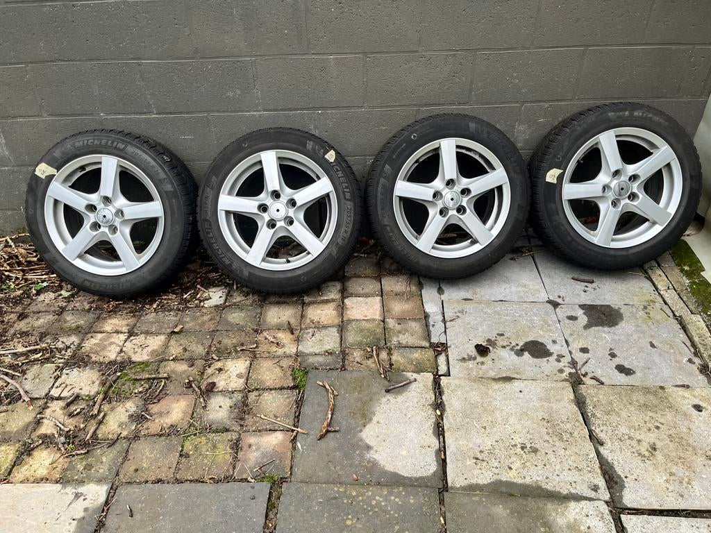 Pneu hiver  205/55/16 Bmw F20, Autos : Pièces & Accessoires, Enlèvement, Pneu(s)