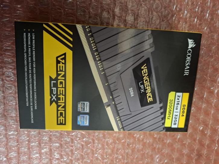 32gb DDR4 3200 CL16 - Corsair Vengeance (nieuw, sealed), Computers en Software, RAM geheugen, Nieuw, Desktop, 32 GB, DDR4, Ophalen of Verzenden