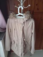 Veste d'hiver femme taille 42 couleur beige avec capuche, Kleding | Dames, Jassen | Winter, Beige