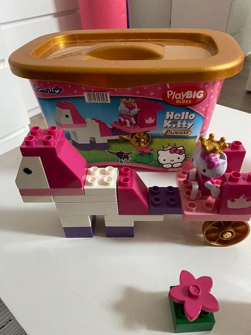 invoegen Afkeer vervormen ② Hello Kitty Prinses Play Big Bloxx blokken — Jouets | Duplo & Lego —  2ememain