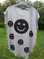 licht bruin t-shirt rug + gaatjes zwarte smiley's + strass, Vêtements | Femmes, T-shirts, Enlèvement ou Envoi, Neuf, Brun, Manches courtes