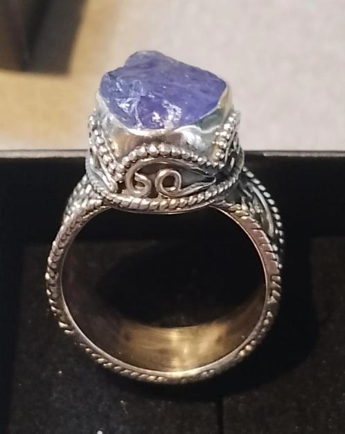 zilveren ring met Tanzaniet, Handtassen en Accessoires, Ringen, Nieuw, Paars, Ophalen of Verzenden