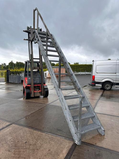 Gegalvaniseerde steektrap bordestrap wenteltrap trap trappen, Auto diversen, Autogereedschap, Ophalen of Verzenden