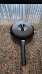 Belle poêle vintage en fonte avec couvercle, Enlèvement ou Envoi