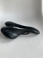 SMP VT30C zadel (gravel, mtb, road), Fietsen en Brommers, Fietsonderdelen, Ophalen, Zo goed als nieuw, Zadel
