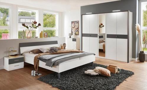 Slaapkamer: Tweepersoons bed 180 cm met grote garderobekast, Maison & Meubles, Chambre à coucher | Chambres à coucher complètes