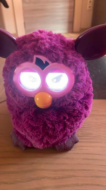 Avis aux collectionneurs FURBY de 2012 jamais servi couleur  beschikbaar voor biedingen