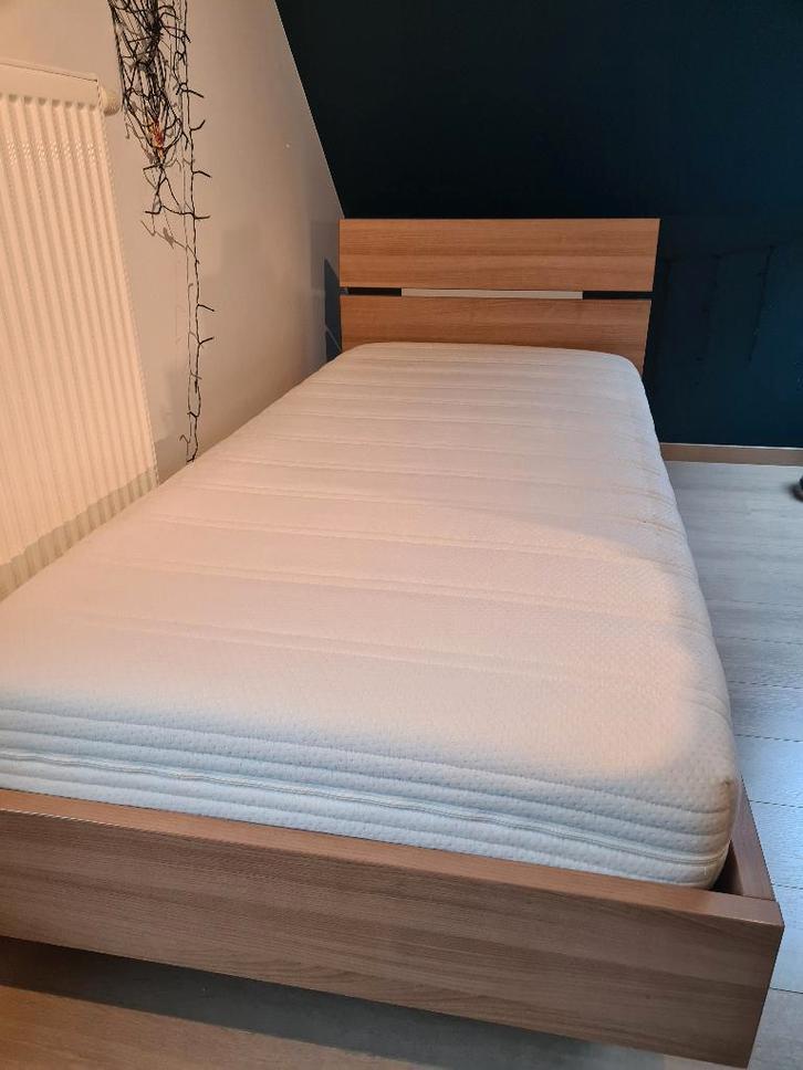 Bed 1 persoon 90x200cm frame + lattenbodem + matras, Huis en Inrichting, Slaapkamer | Bedden, Zo goed als nieuw, Eenpersoons, 90 cm