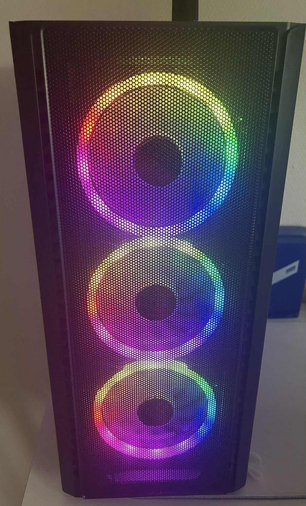 Complete gaming-pc + 27 gebogen scherm, Computers en Software, Overige Computers en Software, Zo goed als nieuw, Ophalen