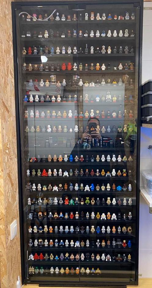 Super mooie vitrine kast voor 320 Lego minifigs, Kinderen en Baby's, Speelgoed | Duplo en Lego, Zo goed als nieuw, Ophalen of Verzenden