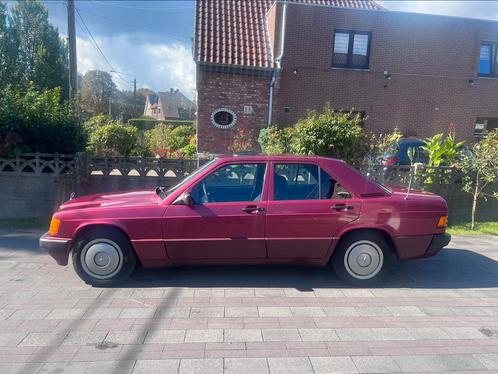 Mercedes 190E 1.8i Petrol Oldtimer 1991 avec CT , Autos, Oldtimers & Ancêtres, Particulier, ABS, Peinture métallisée, Toit ouvrant