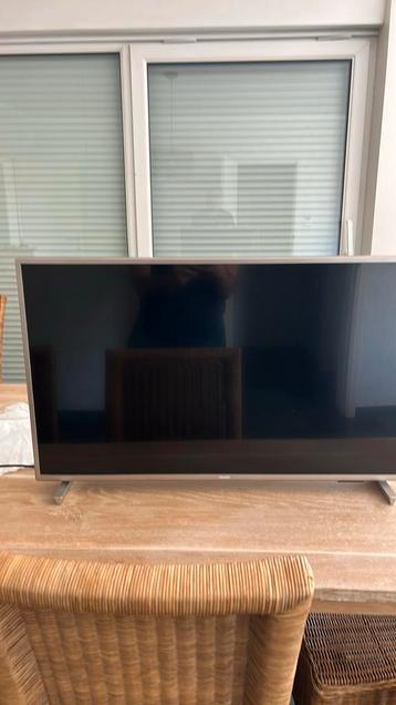 PHILIPS 32PFS6906/12 32" FULL LED Smart Full HD beschikbaar voor biedingen