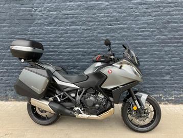 Bijna nieuwe Honda NT1100 2023 2018Km