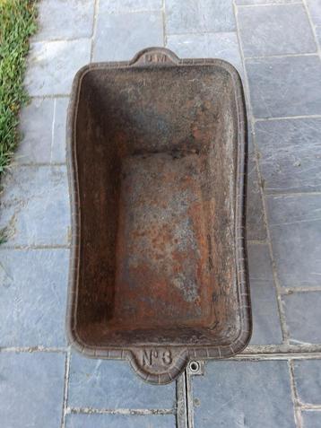 JARDINIERE IN FONTE beschikbaar voor biedingen