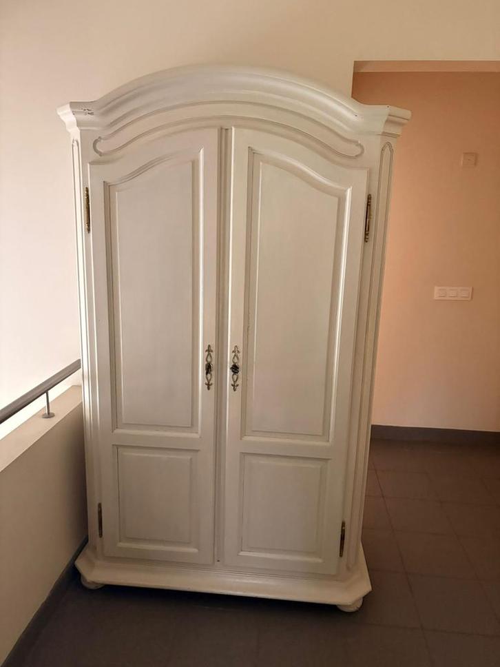 Witte houten kast, Huis en Inrichting, Kasten | Kleerkasten, Zo goed als nieuw, Eikenhout, Ophalen