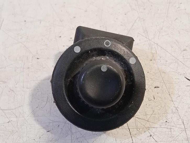 Schakelaar elektrisch spiegels Opel Movano, Auto-onderdelen, Dashboard en Schakelaars, Opel, Gebruikt, Herkomst onderdeel bekend