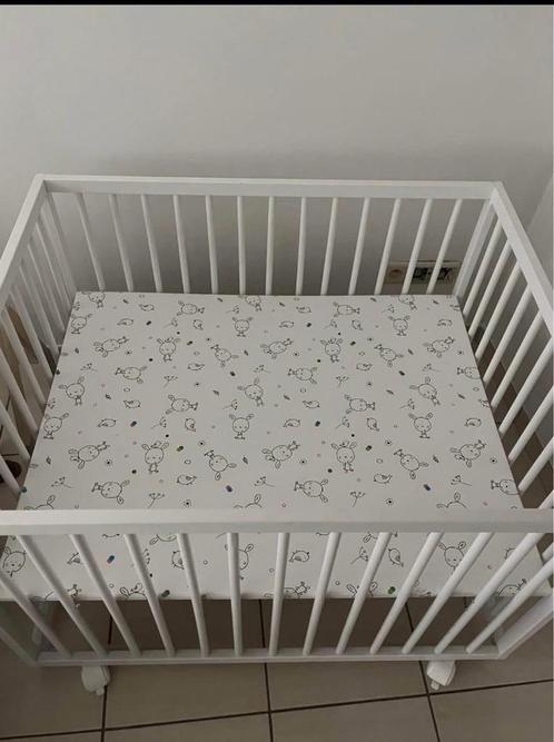 Parc bébé +matelas, Kinderen en Baby's, Babyparken, Zo goed als nieuw, Vierkant, In hoogte verstelbaar, Wieltjes, Ophalen