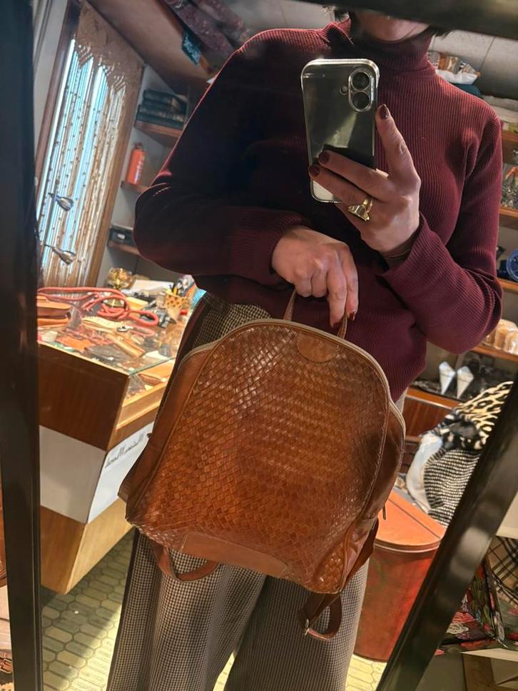 Lederen rugtas gevlochten, Handtassen en Accessoires, Tassen | Damestassen, Ophalen of Verzenden