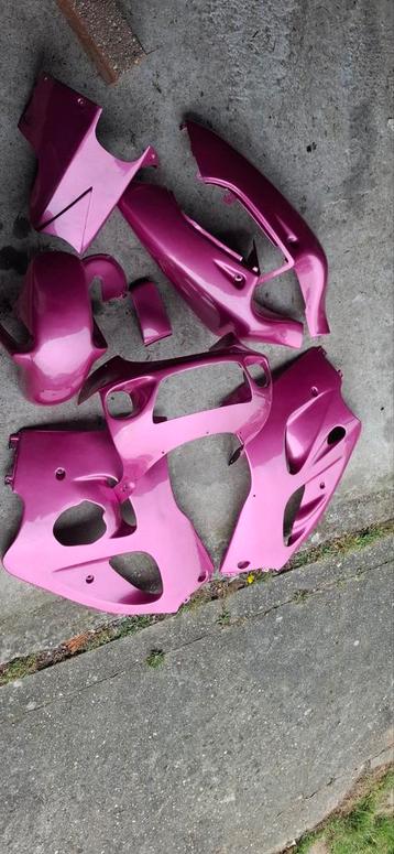 Kuipdelenset suzuki gsxr srad 750 1999  beschikbaar voor biedingen