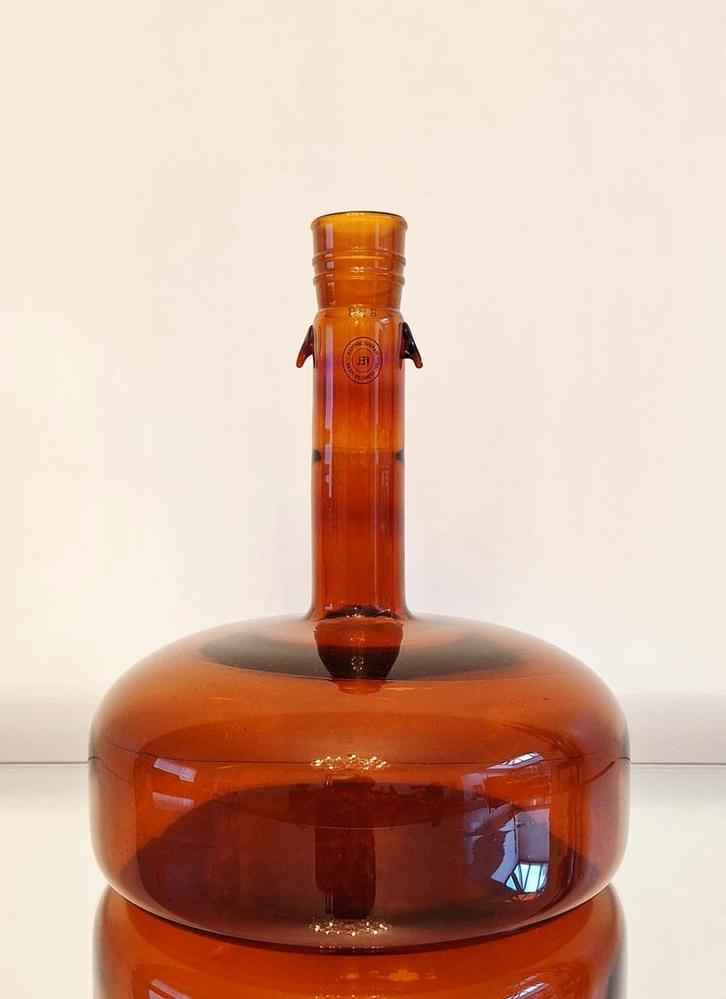 Vintage decoratieve amberkleurige fles apotheek/labo, Antiek en Kunst, Antiek | Glaswerk en Kristal, Ophalen of Verzenden