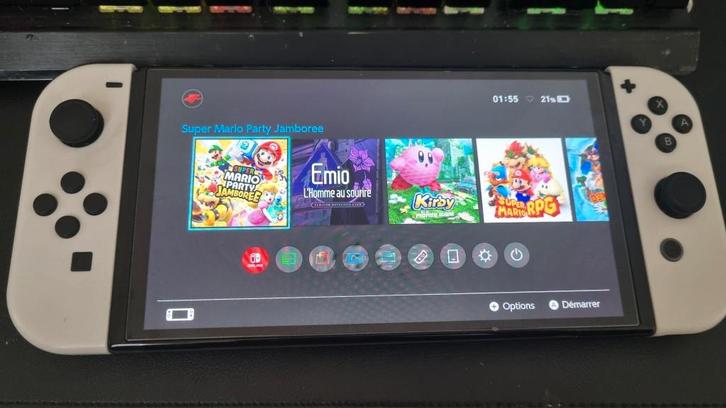 Nintendo Switch OLED - Gemodificeerd + 27 games +128GB kaart, Games en Spelcomputers, Spelcomputers | Nintendo Switch, Zo goed als nieuw