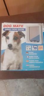 Honden/katten luikje, Dieren en Toebehoren, Ophalen, Zo goed als nieuw