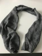 Grijze sjaal, in perfecte staat!, Kleding | Dames, Maat 38/40 (M), Ophalen of Verzenden, Sjaal, Zo goed als nieuw